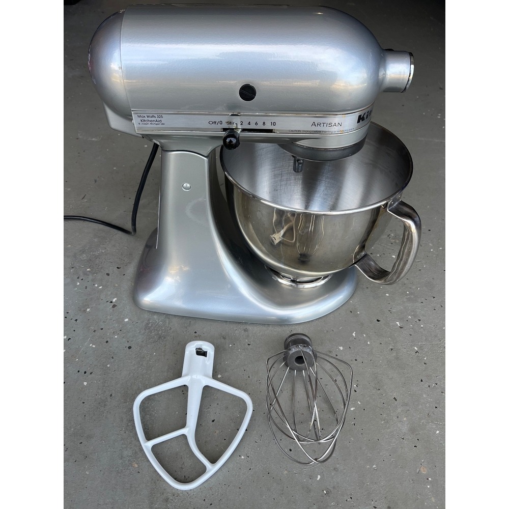 KitchenAide Artisan Series 5 Quart Tilt Head Stand Mixer Contour Silver - Picture 2 of 7